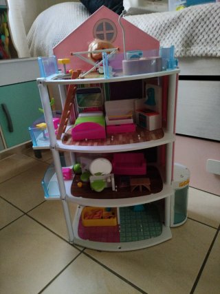 Casa Barriguitas con muñeca