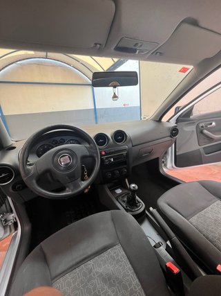 Seat Ibiza Gris 5 Puertas