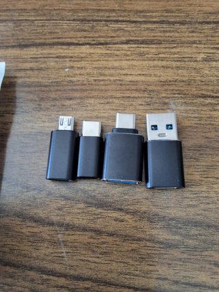 Pack 4 Adaptadores USB C, USB A, Micro USB