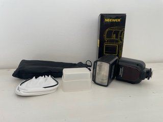 Kit Fotografía Canon EOS 1300D + Accesorios