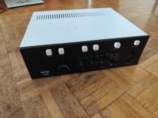 Amplificador vieta AT 210
