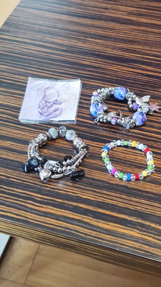4 Pulseras Bisutería Chica Nuevas