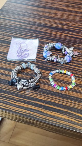 4 Pulseras Bisutería Chica Nuevas