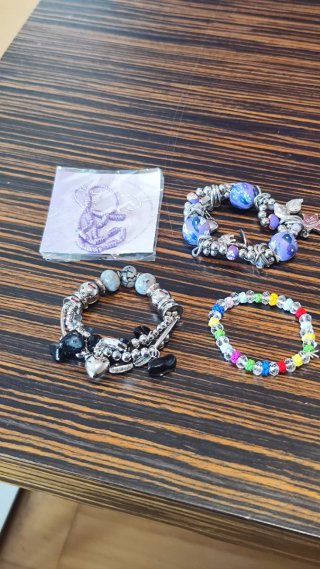 4 Pulseras Bisutería Chica Nuevas