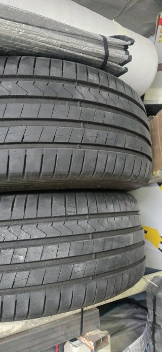 Neumaticos con discos 235/45/17. 97Y
