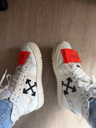 Zapatillas Off-White Negras y Blancas