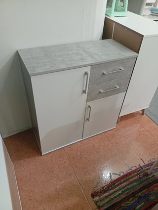 Aparador blanco y gris