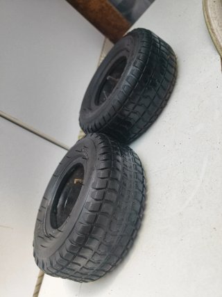 Neumáticos patinete 9x3.50-4