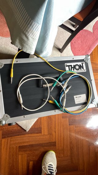 Rack THON y Afinador Korg DTR1000