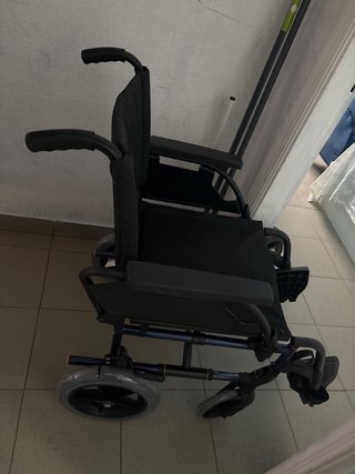 Silla de Ruedas Plegable Azul