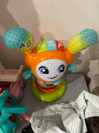 Juguete saltarín interactivo para bebés