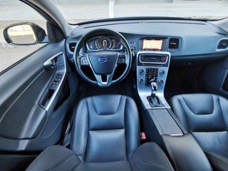 VOLVO V60 Cross Country 2.0 D3 Summum Auto