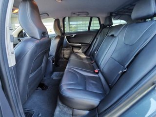 VOLVO V60 Cross Country 2.0 D3 Summum Auto