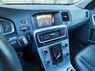 VOLVO V60 Cross Country 2.0 D3 Summum Auto