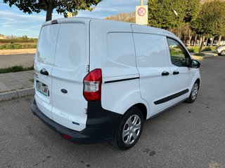 Ford Transit Courier 2021