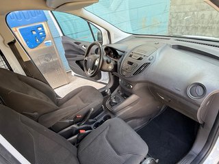 Ford Transit Courier 2021