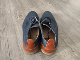 Zapatos de vestir azul marino y marrón