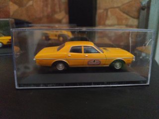 Coche a escala 1/43 Dodge Coronet Sedan