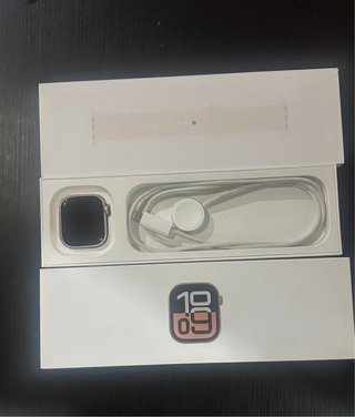 Apple Watch S10 Cell 42mm + Cargador Inalámbrico