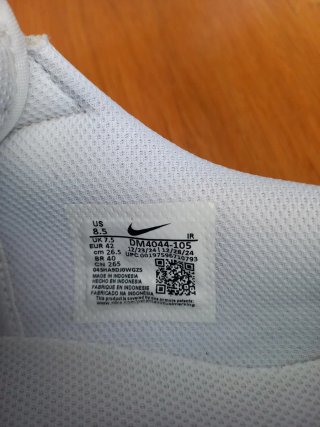 Nike Cortez Blancas y Negras Talla 42