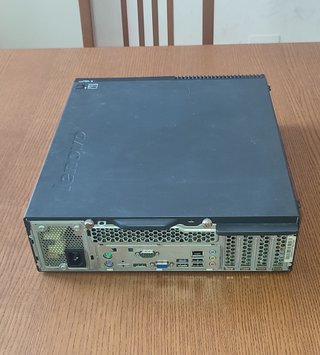 Lenovo PC Sobremesa SSD 240GB 8GB RAM