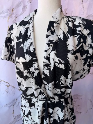Vestido vintage floral blanco y negro Talla S