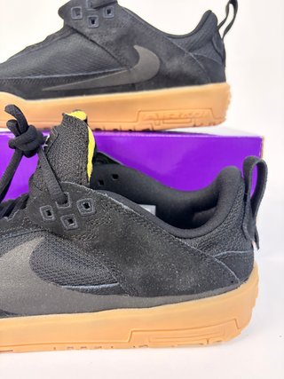 Nike SB Day One Zapatillas Negras Goma Marrón