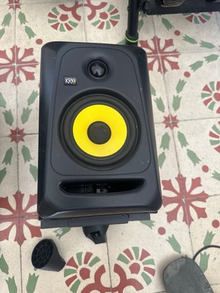 Monitores KRK Rokit 5 + Soportes Pared