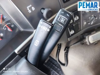 VOLVO FM 410 6X2 PORTACONTENEDORES DE CADENAS