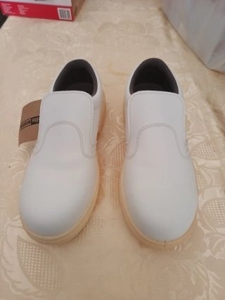 Zapatos de enfermera blancos