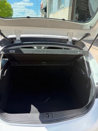 Opel Astra 2012
