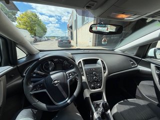 Opel Astra 2012
