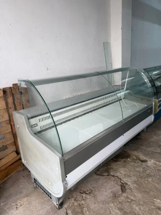 Expositor refrigerado curvo