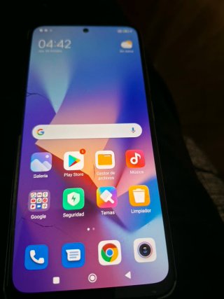 Remidi 14i  128GB Tiene unos defectos  En pantalla