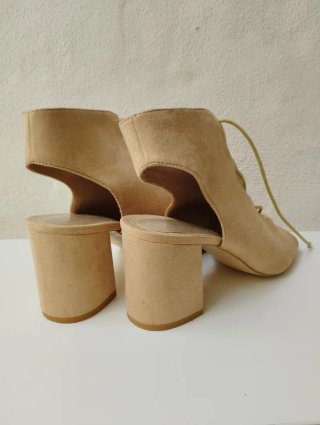 Sandalias tacón Stradivarius talla 38