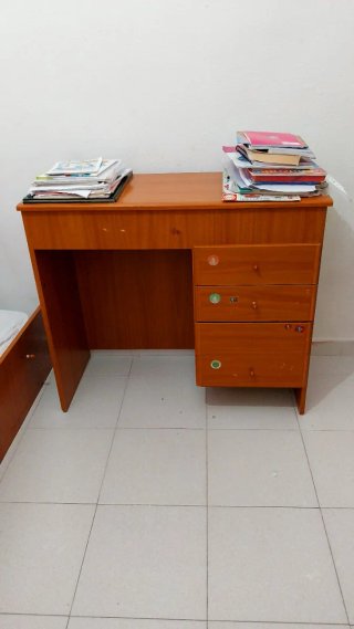Cama nido de madera con escritorio y cajones