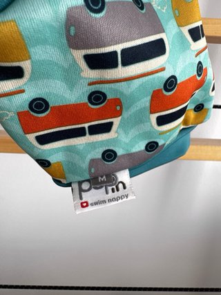 Pañal de agua para bebé con coches