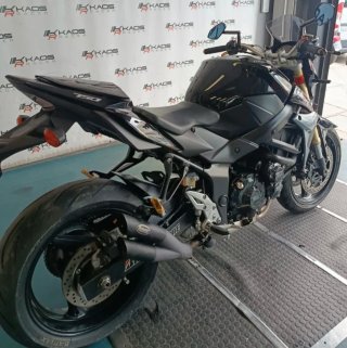 Suzuki GSR 750 - 2011