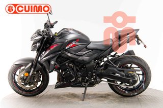 SUZUKI GSX S 750
