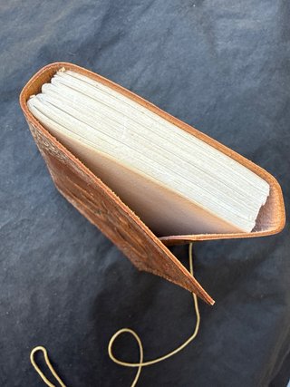 Cuaderno Rústico con Símbolo OM