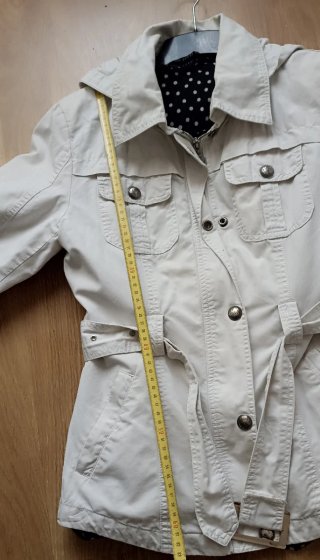 Chaqueta beige entretiempo