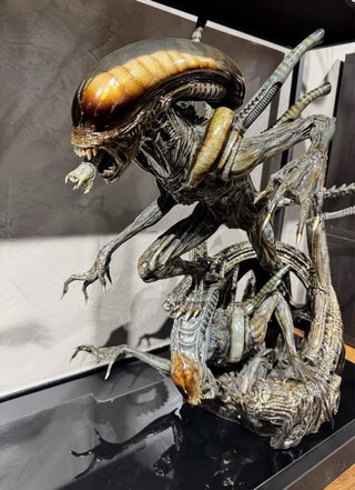 Alien Warrior 1:3 XM Studios