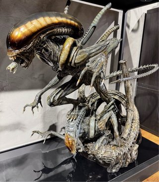 Alien Warrior 1:3 XM Studios
