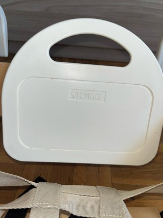 Trona Stokke con arnés