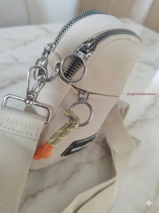 Bolso portamóvil beige. SOLO ENVIOS