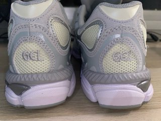Asics Gel NYC Plata/Blanco Talla 42