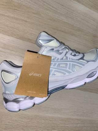 Asics Gel NYC Plata/Blanco Talla 42
