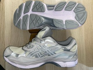 Asics Gel NYC Plata/Blanco Talla 42