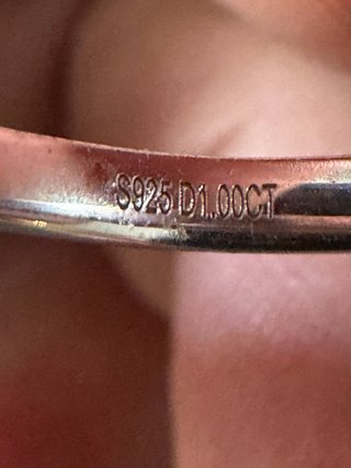 Precioso anillo solitario con diamante 1kilate
