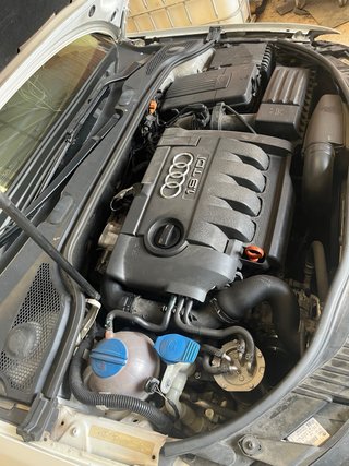 Audi A3 2008 1.9 con choque frontal